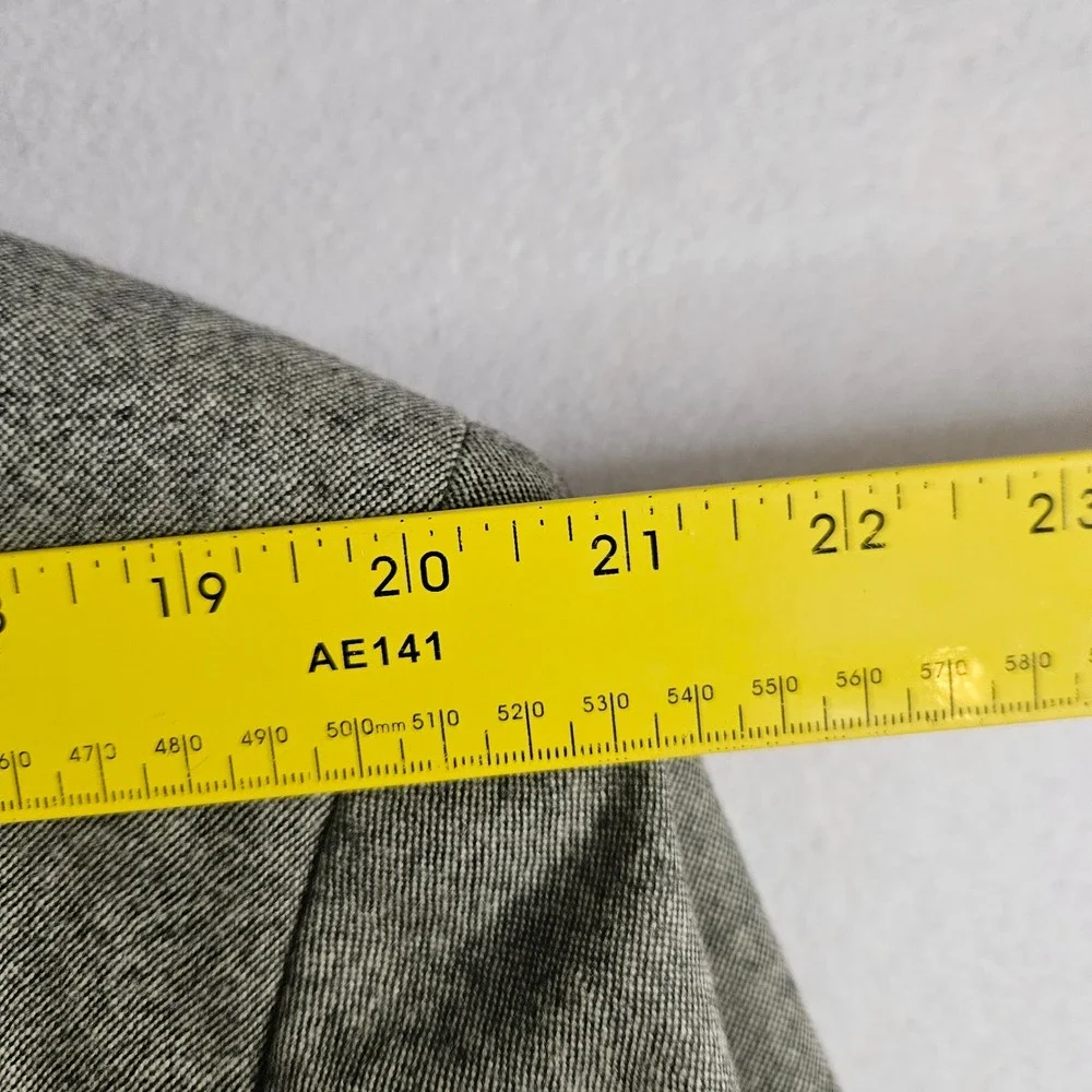 Hugo Boss Grey Virgin Wool Blazer 42R Made in Germany Tataglia Chicago SportCoat